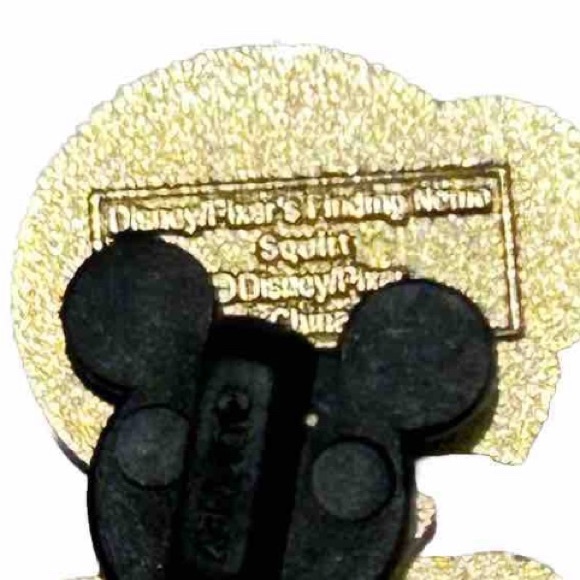 Authentic Disney Parks Pin Trading Squirt Turtle Finding Nemo Pin Pixar 2007 Fun - Picture 9 of 11